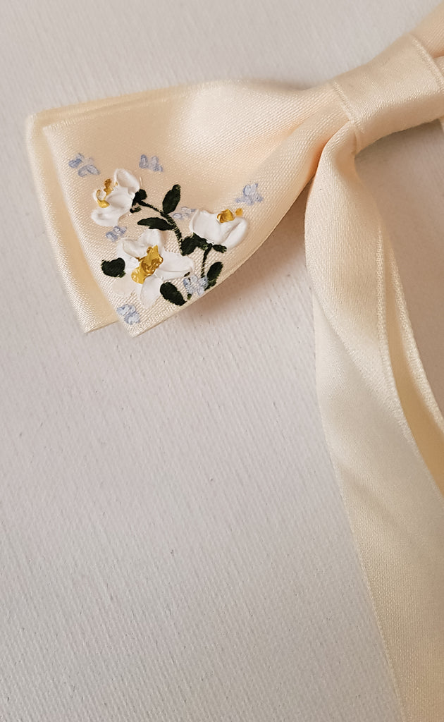 Cream Hair Bow