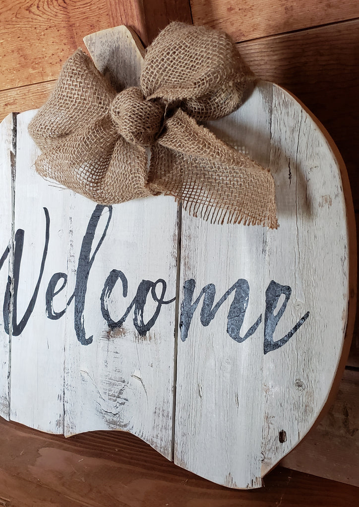 'Welcome' Pallet Pumpkin