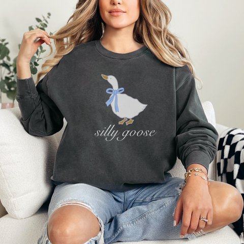 Vintage Goose Graphic Sweatshirt, 80s 90s Retro Silly Goose Unisex Sweater, Gift for Animal Lovers, Comfy Jumper, Streetwear Pullover, Cool